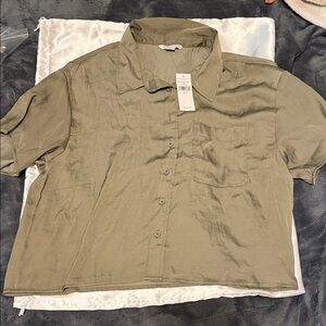 American Eagle Outfitters olive Button-Up Shirt
